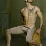 Jess-Vill-feet-abs-hot - Thumbnail