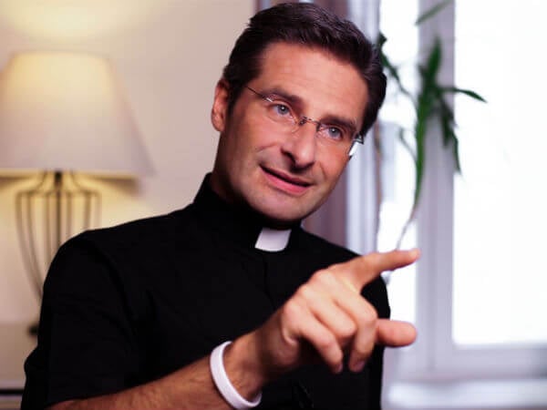 Il nuovo manifesto di liberazione gay. Firmato Cris Charamsa.