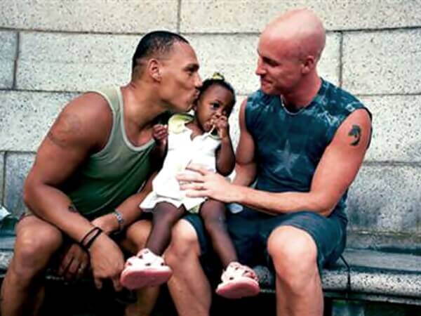 Colombia: arriva il SI per le adozioni gay