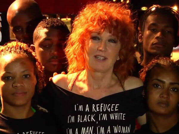 Fiorella Mannoia: no alla maternità surrogata ma sì alla stepchild - fiorella mannoia base2 1 - Gay.it