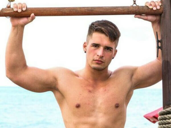 mr_gay_world_2015_Klaus_Burkart_abdica_trono_ora_emmanuel_mass_luciano