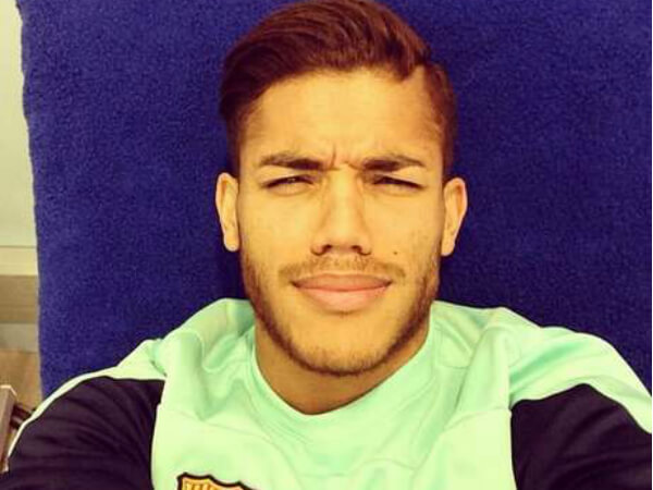 Jonathan_dos_Santos_calciatore_nega_di_essere_gay