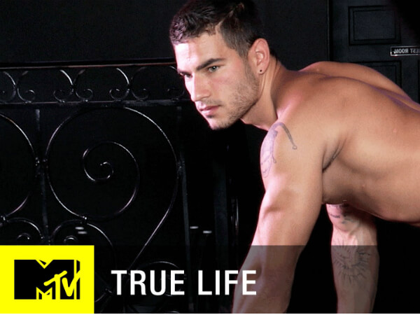 L'intervista a Luke, (Vadim Black), di MTV 'True Life: Gay For Pay Pornstar' - Luke vadim black mtv true life gay for pay pornstar locandina 1 - Gay.it