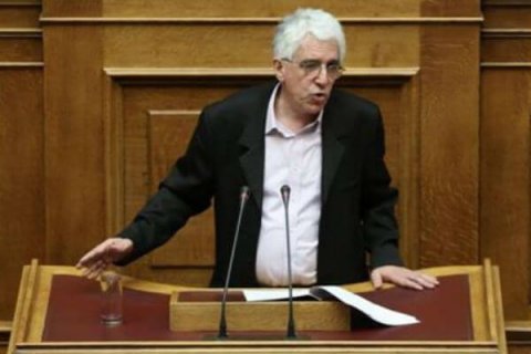 Grecia: unioni civili entro dicembre ma senza adozione - Nikos Paraskevopoulos grecia 1 - Gay.it