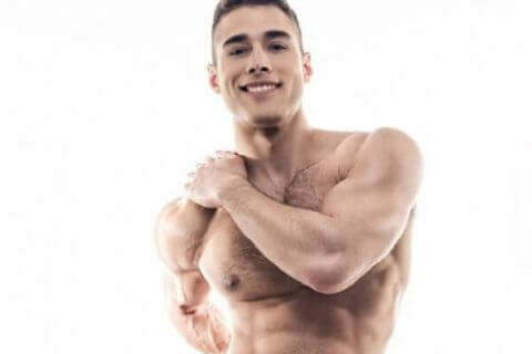 Quinton Wynn: studente, esperto di arti marziali... e sexy modello - Quinton Wynn cock 1 - Gay.it