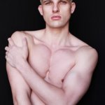 americas_next_top_model_chris_hernandez - Thumbnail