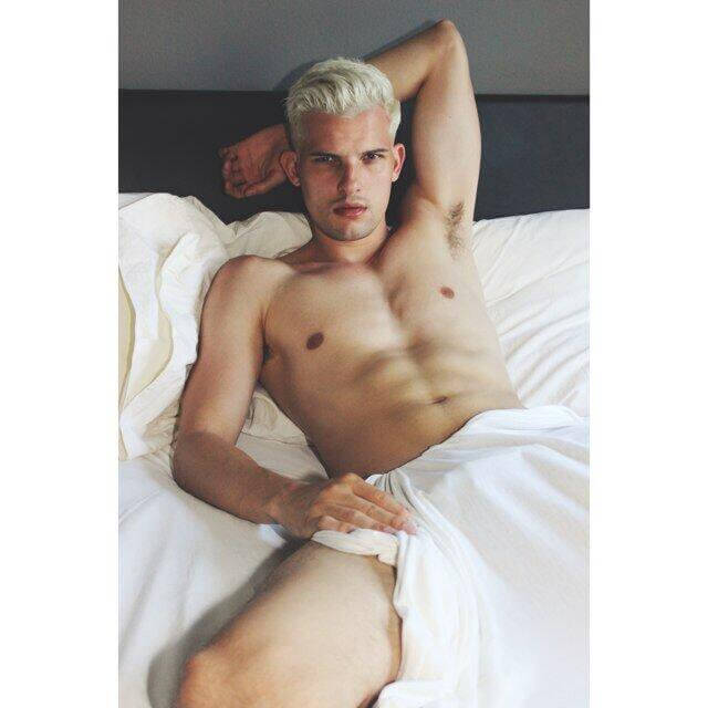 americas_next_top_model_chris_hernandez_nudo