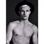 americas_next_top_model_chris_hernandez - Thumbnail