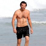 bradley_cooper_costume_mare - Thumbnail