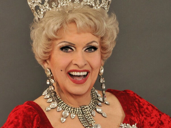 drag_queen_84_anni_michelle_dubarry_queen_guinness_world_records