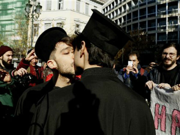 La Grecia verso le unioni civili: sit-in sotto il Parlamento - grecia 1 base - Gay.it