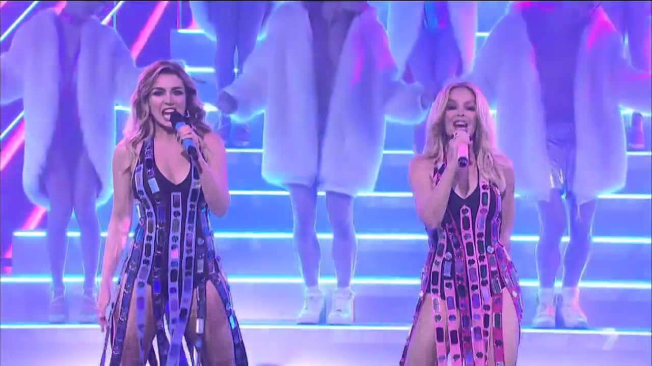 kylie_minogue_christmas_with_dannii_minogue
