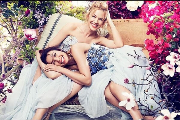 kylie_minogue_christmas_with_dannii_minogue_happy