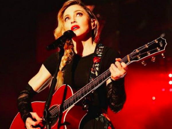 madonna_parla_di_AIDS_al_rebel_heart_tour_londra