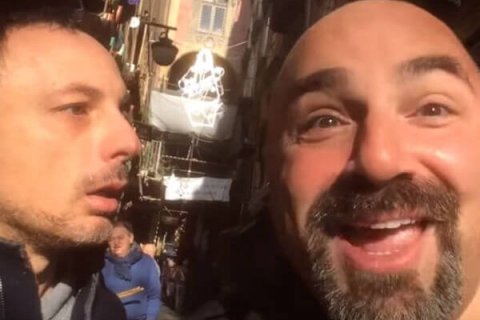 Buon natale da Napoli, da una "famiglia gay italiana" - mau gio natale corto 2015 base - Gay.it