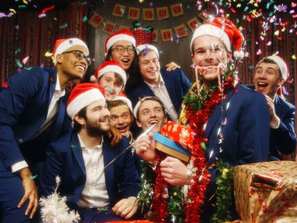 Un Natale più gay? Impossibile con gli Out of the Blue