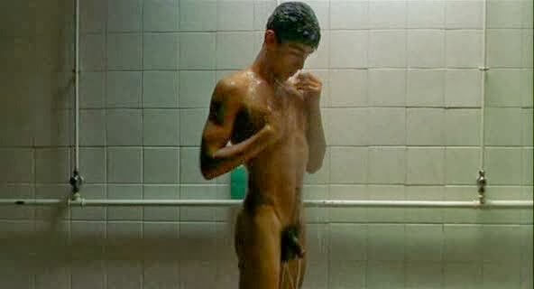 salim_kechiouch_doccia_nudo_pene