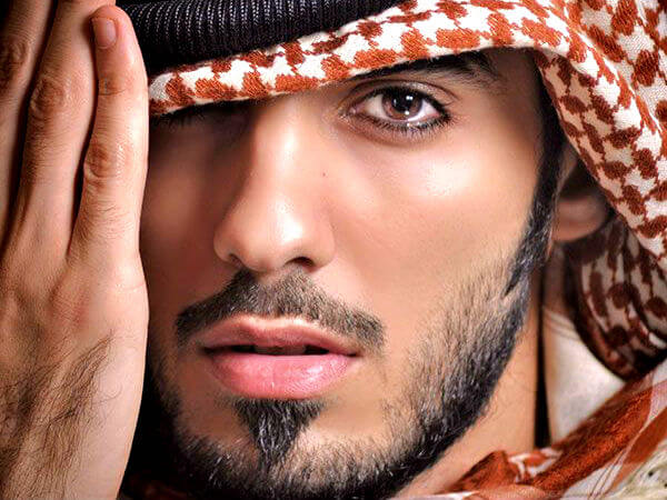 Omar, Halaby e Nahas: la storia di tre siriani fuggiti dall'ISIS - uomo arabo 1 - Gay.it