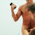 Zac Efron nudo nel trailer tedesco di "Dirty Grandpa" - Thumbnail