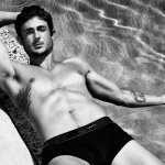 Matthew_Smith_americas_next_top_model_piscina - Thumbnail