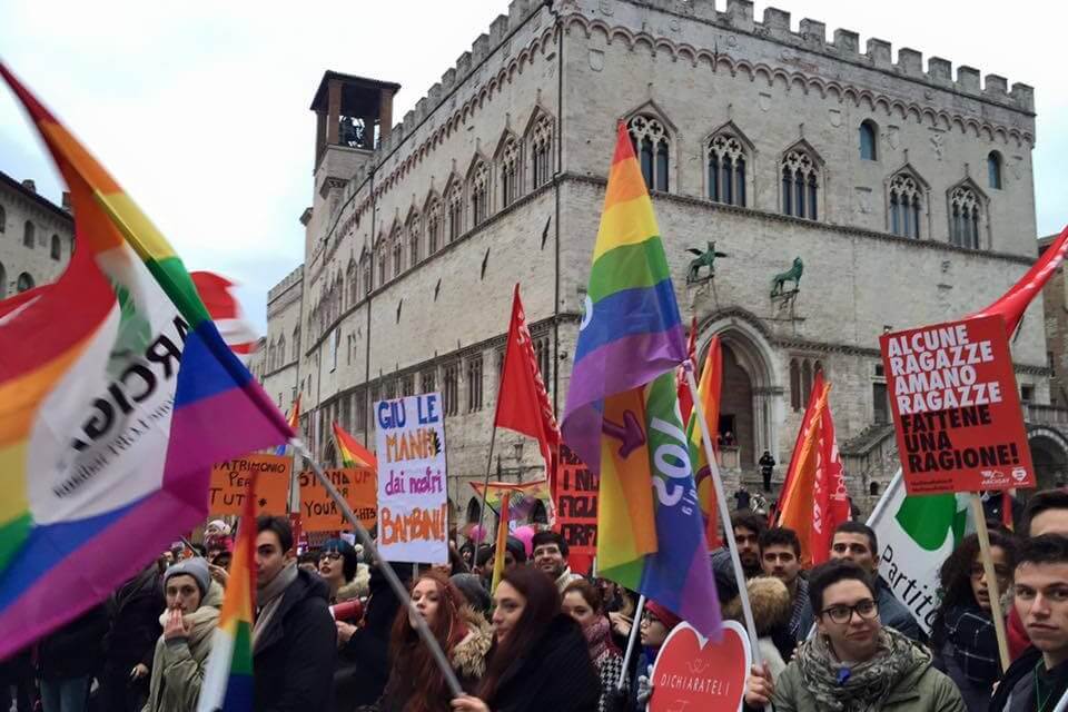 Perugia, il Comune esce allo scoperto: “Niente più patrocini agli eventi di Arcigay”