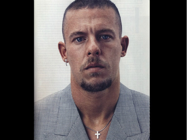 Creatore di "Looking" dirigerà film biografico su Alexander McQueen - alexander mcqueen 6 1 - Gay.it