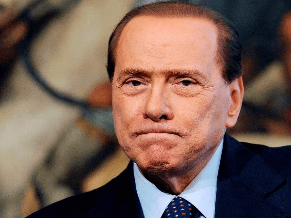 Unioni civili, la nuova giravolta di Berlusconi: “Assolutamente apprezzabili”