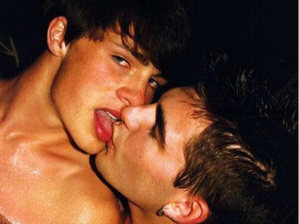 Ecco le foto gay del passato di Colton Haynes