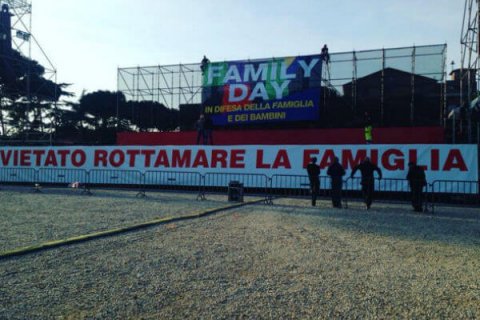 Anche noi al Family Day! Ecco l'iniziativa che nasce dal web - family day base12 4 - Gay.it