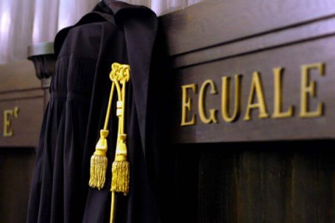 Oltre 250 magistrati, giuristi e avvocati a favore della stepchild - giudici tar giustizia base 2 - Gay.it