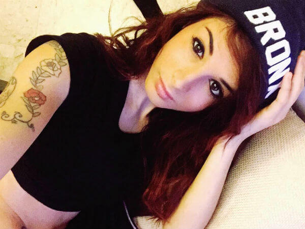 Giulia Latorre, figlia di un marò, fa coming out - giulia latorre base - Gay.it