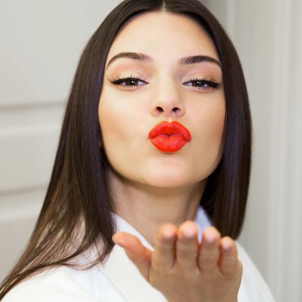Kendall Jenner lesbica, bi, etero o soltanto queer?
