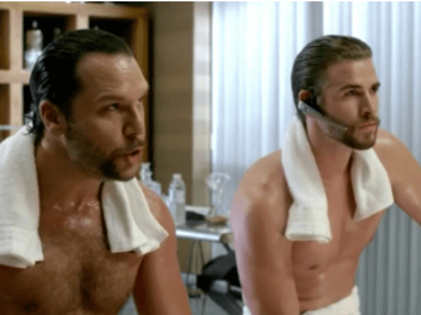 Liam Hemsworth e Dane Cook nudi in sauna nella serie tv ‘Workaholics’