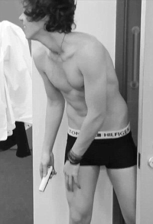 one_direction_harry_styles_fisico_sexy