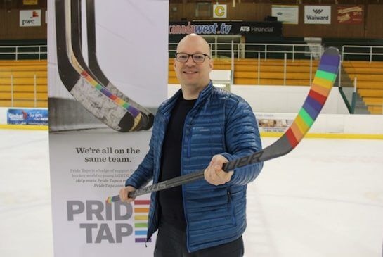 squadra_hockey_supporta_diritti_lgbtq