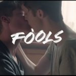 troye_sivan_bacio_gay_trilogia_video_fools - Thumbnail