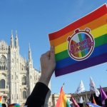 Piazza Duomo a Milano strapiena per #temposcaduto - Thumbnail
