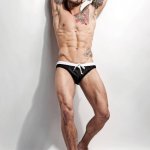 Bobby_Creighton_pacco_piedi_nudi - Thumbnail