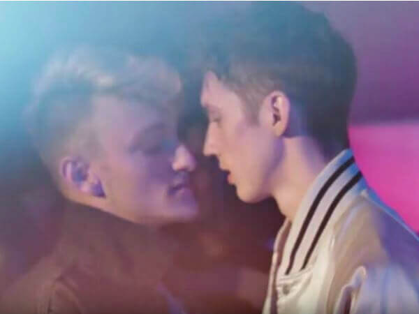 Troye Sivan e il bello della giovinezza nel video di ‘Youth’