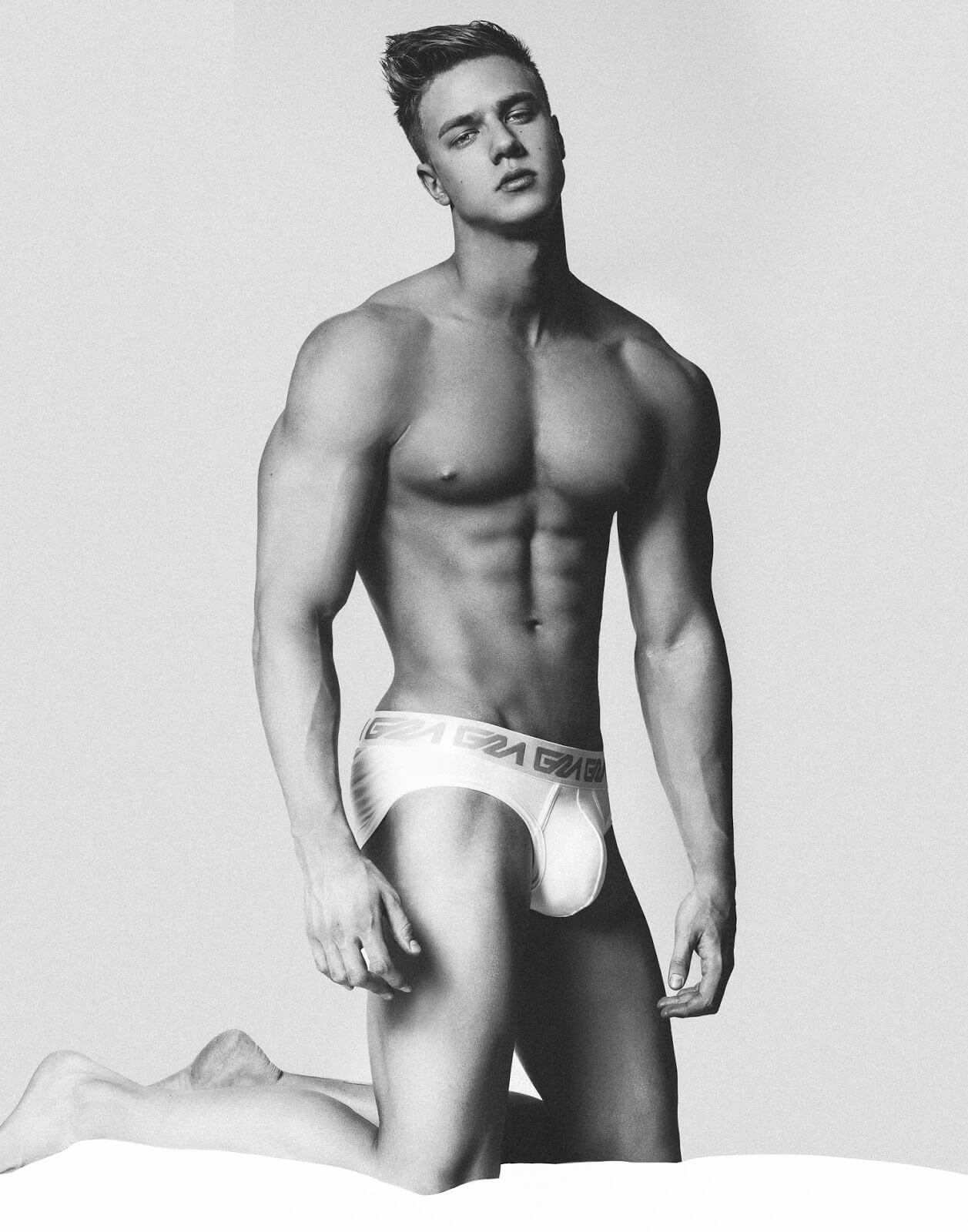 attila_toth_fisico_sexy