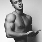 attila_toth_fisico_sexy - Thumbnail