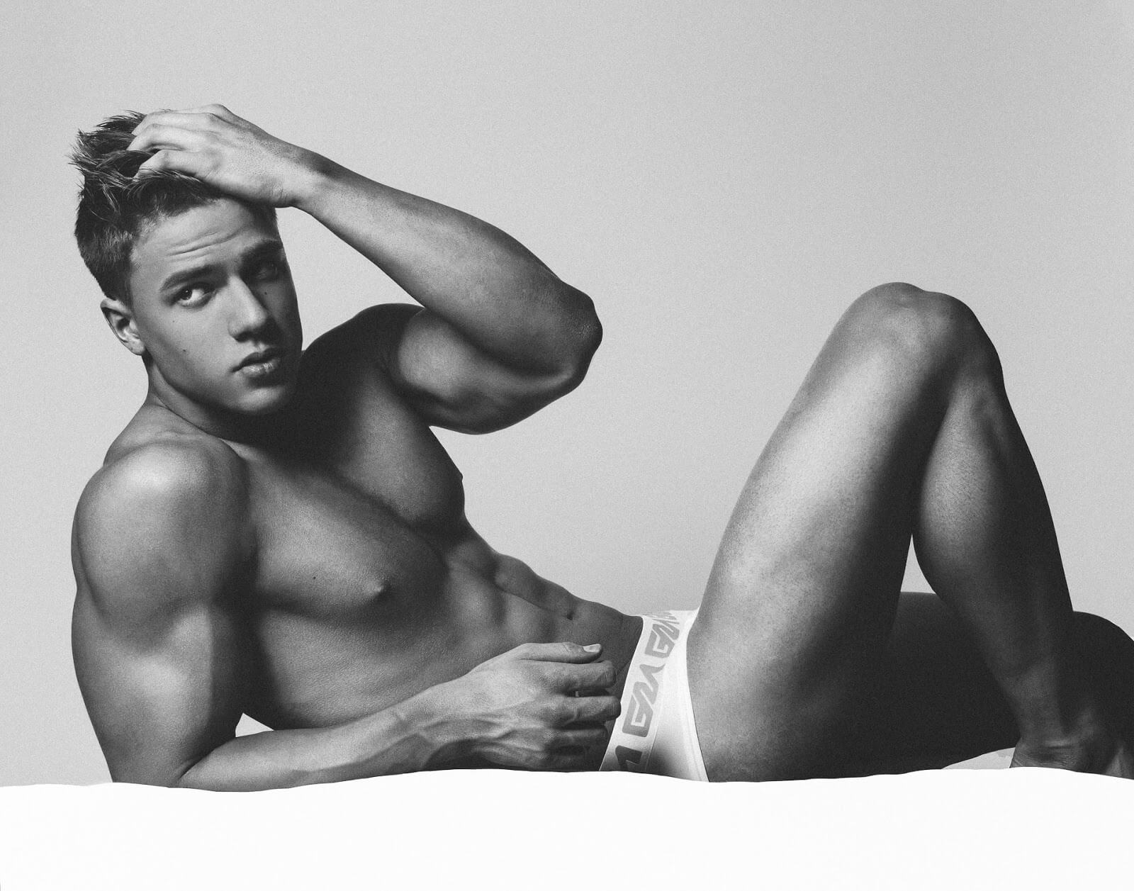 attila_toth_fisico_sexy