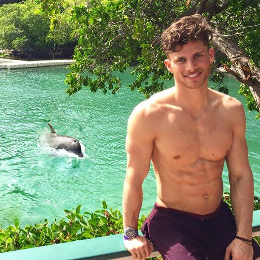 barrett_pall_blogger_gay_fisico_sexy