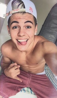 biel_cantante_brasiliano_mcbiel_fisico_sexy