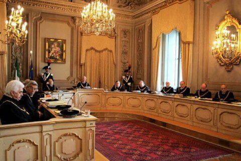 Corte Costituzionale: nel caso in esame non si parla di stepchild - corte costituzionale base 3 - Gay.it