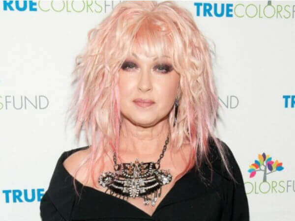 Cyndi Lauper: l'icona gay torna col country album "Detour" - cyndi lauper 3 1 - Gay.it