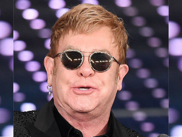 Elton John? È il nostro Papa Frocesco!