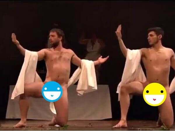 Ballerini completamenti nudi nello spettacolo teatrale di Jan Fabre