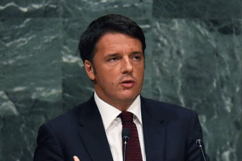 Matteo Renzi contro gli estremismi parla anche al popolo LGBT - matteo renzi enews base 1 - Gay.it