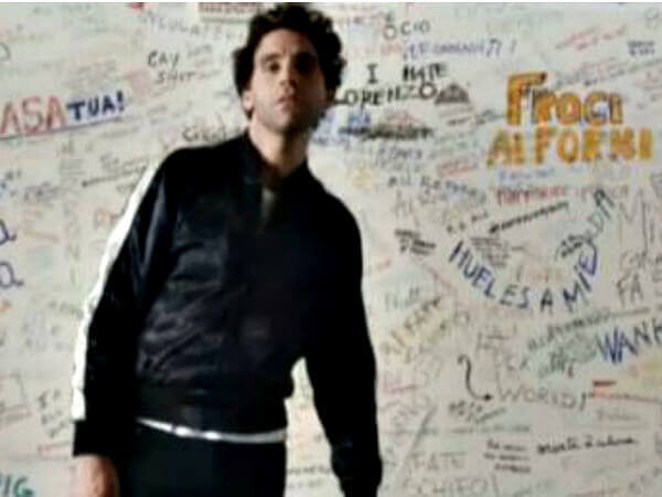 Mika: “Hurts” il video sul bullismo colonna sonora di “Un Bacio”